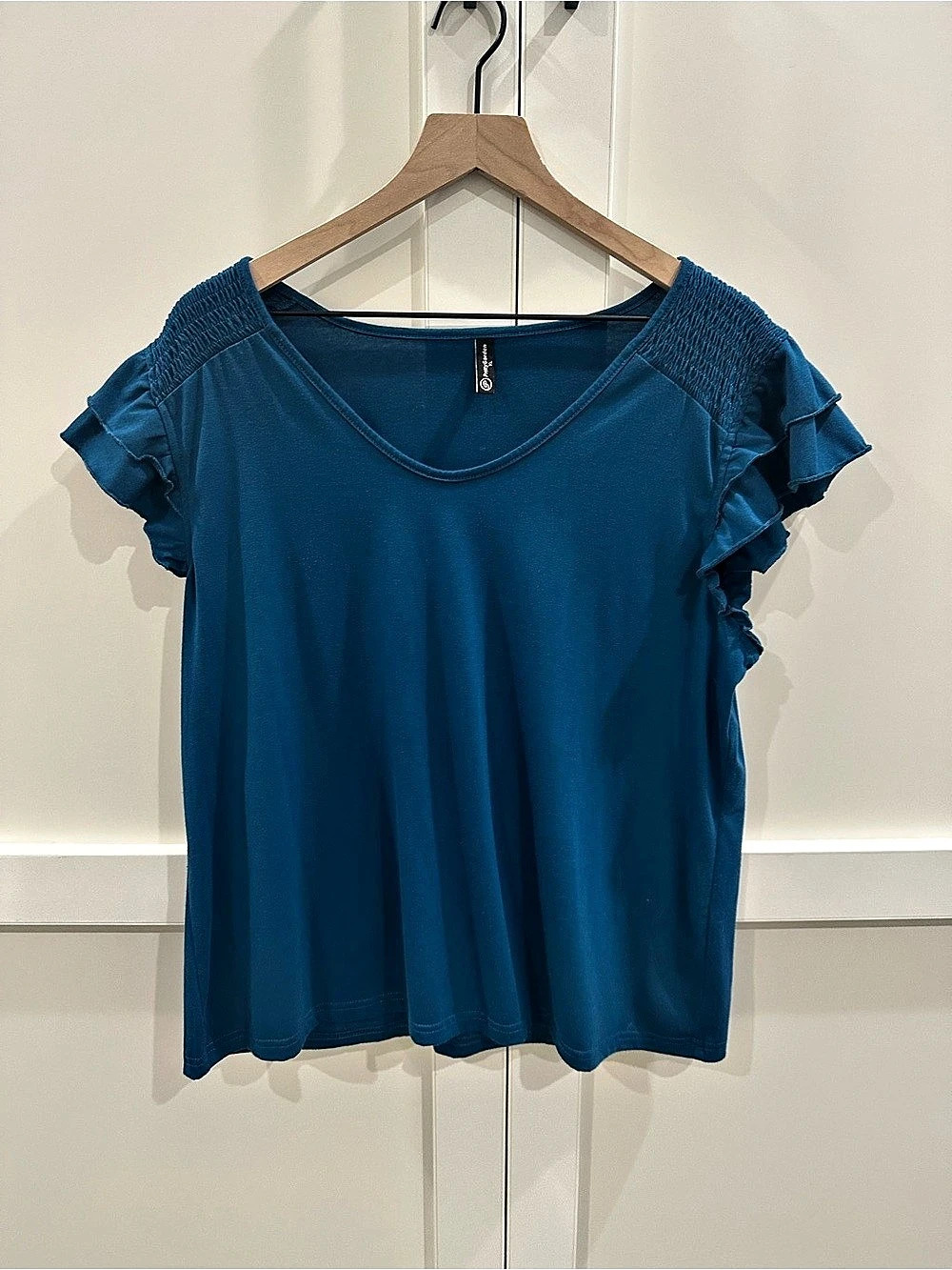 PrettyGarden Ruffle Sleeve Top in Blue XL Like New